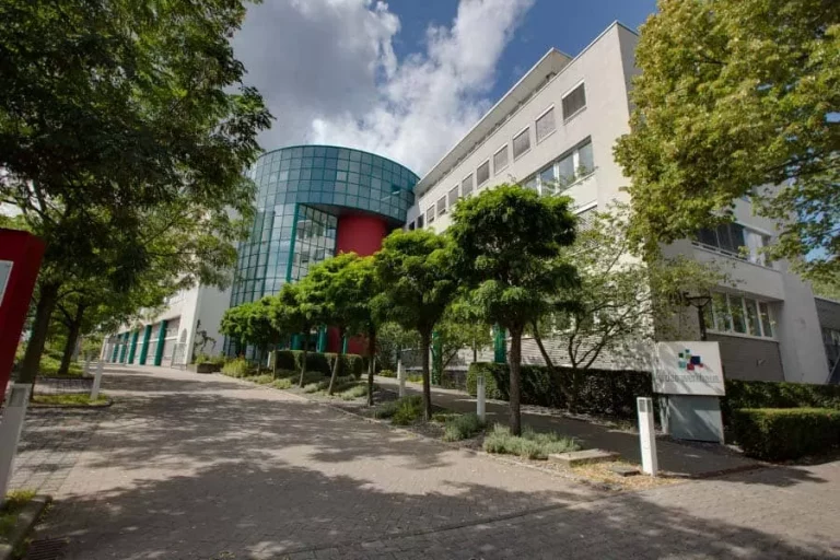 Lemonserv Datacenter - firstcolo FRA04